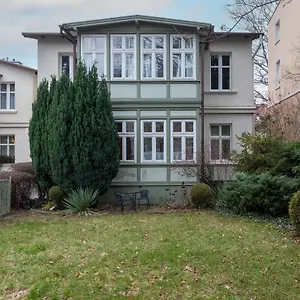 https://90m2-apartament-400m-to-the-beach-sopot-by-renters.sopothotels.com